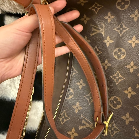 Louis Vuitton Brown and Gold Monogram Shoulder Bag Loop GM - Picture 8 of 11
